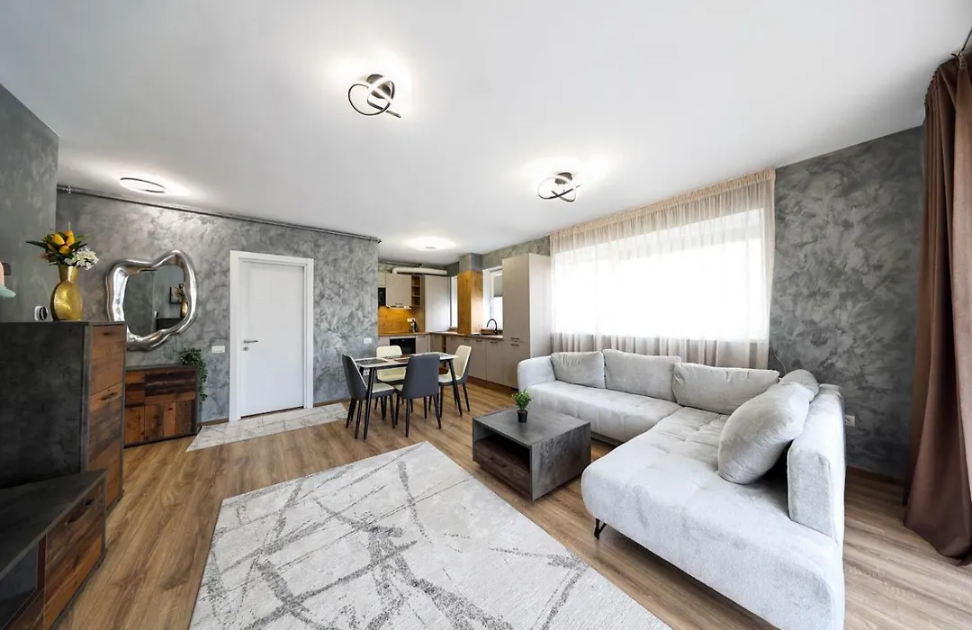 Alina'S Residence-1